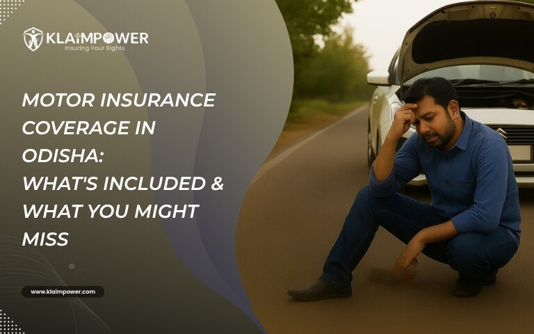 A local man and woman in Odisha discussing car insurance with a KlaimPower agent beside a damaged vehicle